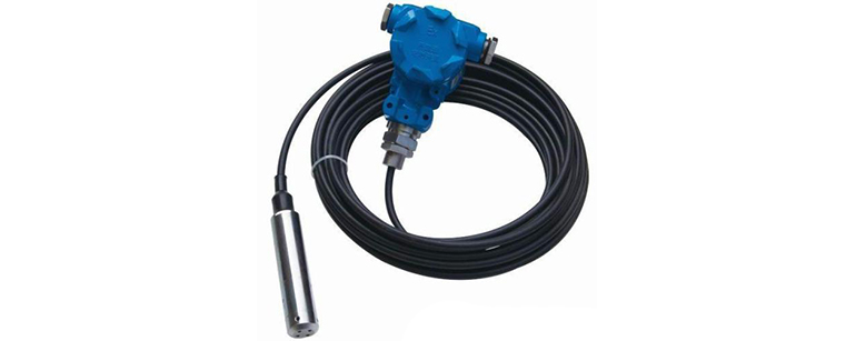 桿式投入式液位計(jì)和纜式投入式液位計(jì)以及探頭投入式液位計(jì)圖片 投入式液位計(jì)